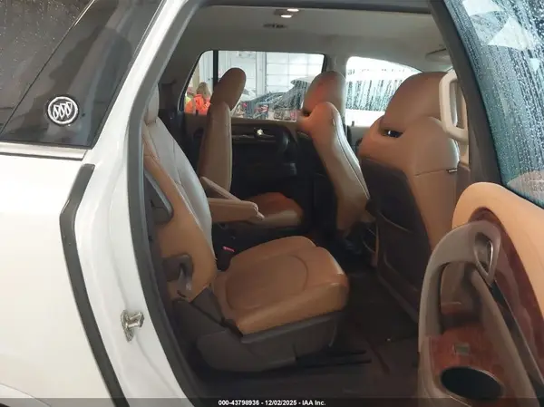 5GAKRBKD6HJ285630 2017 BUICK ENCLAVE - Image 8