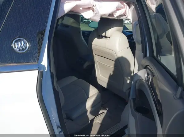 5GAKRBKD7GJ126470 2016 BUICK ENCLAVE - Image 8