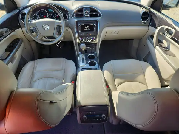 5GAKRBKD7HJ183396 2017 BUICK ENCLAVE - Image 8