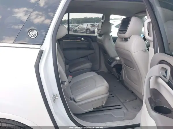 5GAKRBKD7HJ186038 2017 BUICK ENCLAVE - Image 8