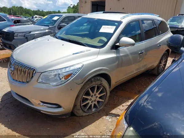 5GAKRBKD7HJ236307 2017 BUICK ENCLAVE - Image 2