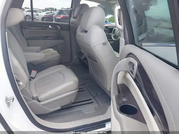 5GAKRBKD7HJ272482 2017 BUICK ENCLAVE - Image 8