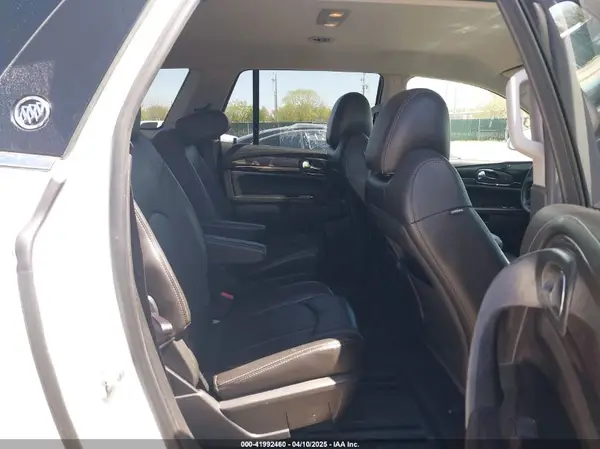 5GAKRBKD7HJ299598 2017 BUICK ENCLAVE - Image 8