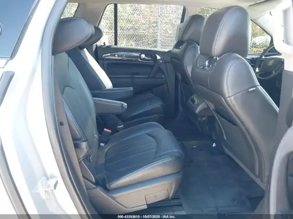 5GAKRBKD8HJ183780 2017 BUICK ENCLAVE - Image 8