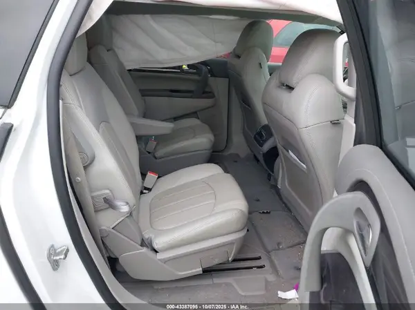 5GAKRBKD8HJ320698 2017 BUICK ENCLAVE - Image 8