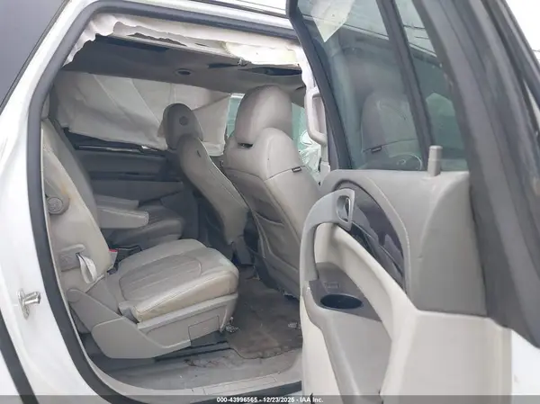 5GAKRBKD9GJ180546 2016 BUICK ENCLAVE - Image 8