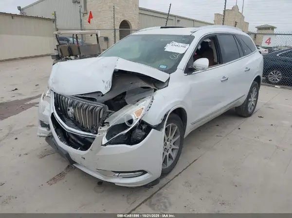 5GAKRBKD9GJ270165 2016 BUICK ENCLAVE - Image 2