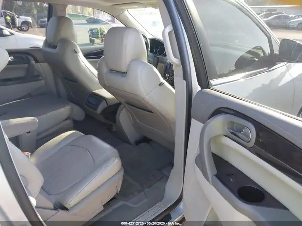 5GAKRBKD9HJ218052 2017 BUICK ENCLAVE - Image 8