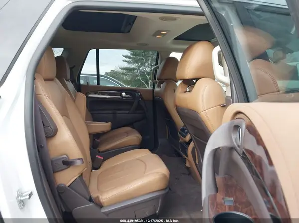 5GAKRBKD9HJ310360 2017 BUICK ENCLAVE - Image 8