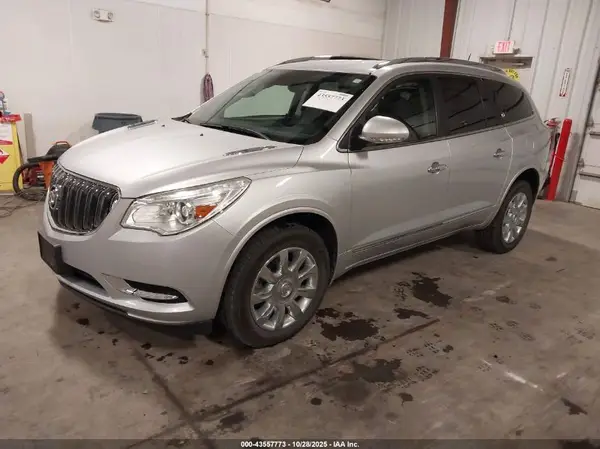 5GAKRBKD9HJ335310 2017 BUICK ENCLAVE - Image 2
