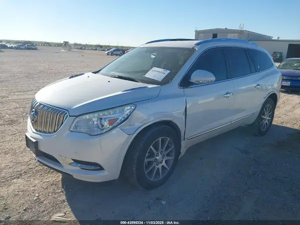5GAKRBKD9HJ346808 2017 BUICK ENCLAVE - Image 2