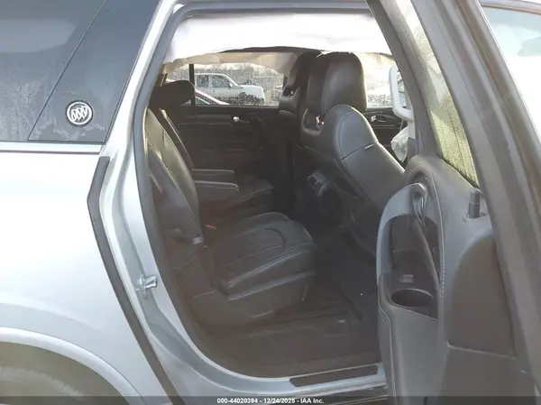 5GAKRCKD2HJ313705 2017 BUICK ENCLAVE - Image 8