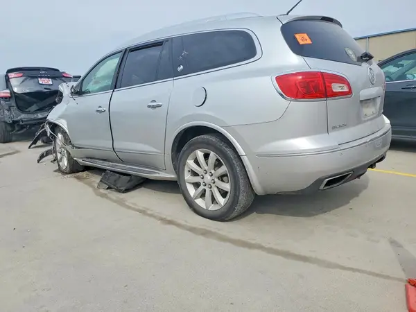 5GAKRCKD3GJ107677 2016 BUICK ENCLAVE - Image 2