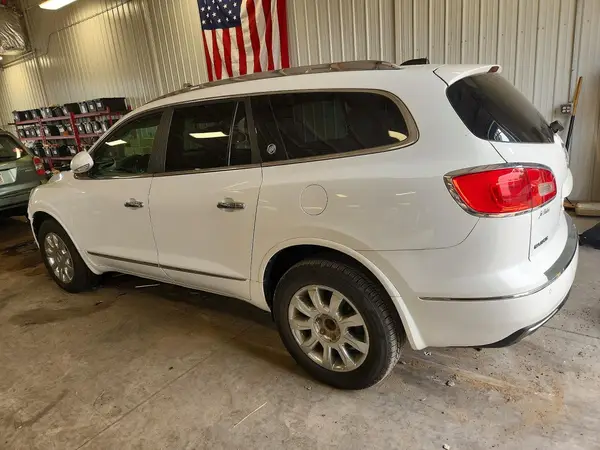 5GAKRCKD5HJ242113 2017 BUICK ENCLAVE - Image 2