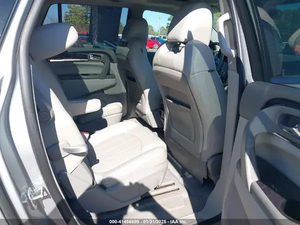 5GAKRCKD7HJ325929 2017 BUICK ENCLAVE - Image 8