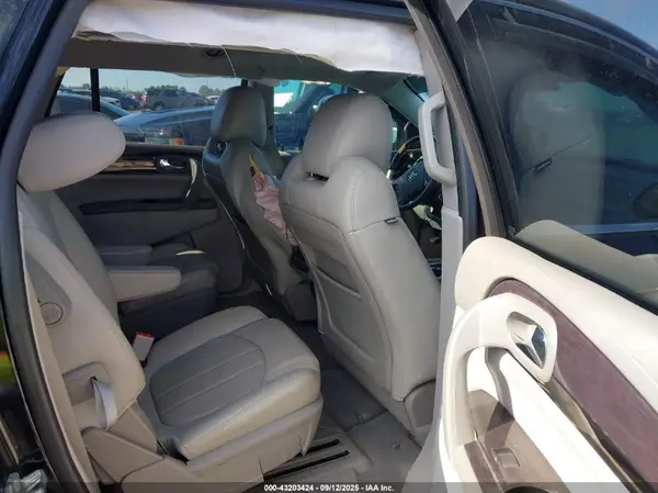 5GAKRCKD8HJ170744 2017 BUICK ENCLAVE - Image 8