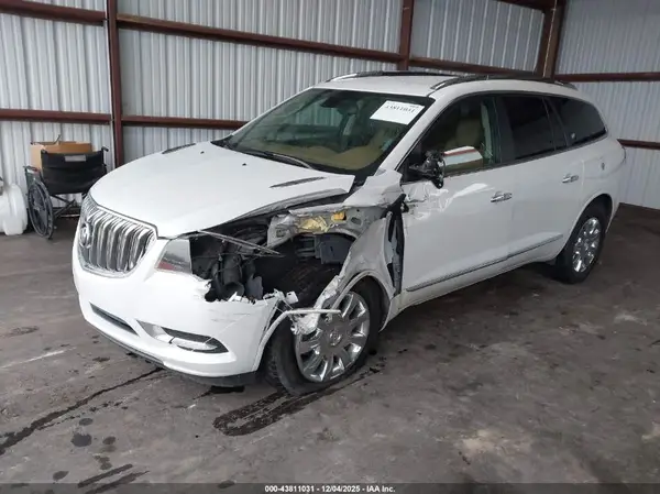5GAKRCKD9HJ136120 2017 BUICK ENCLAVE - Image 2