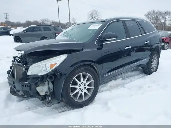 5GAKVBKD0HJ153457 2017 BUICK ENCLAVE - Image 2