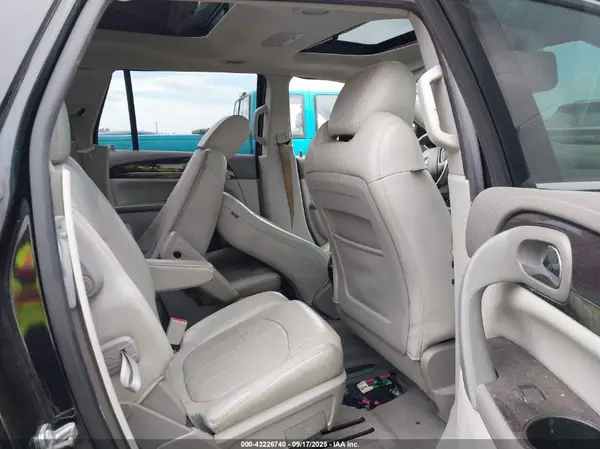 5GAKVBKD1HJ178335 2017 BUICK ENCLAVE - Image 8
