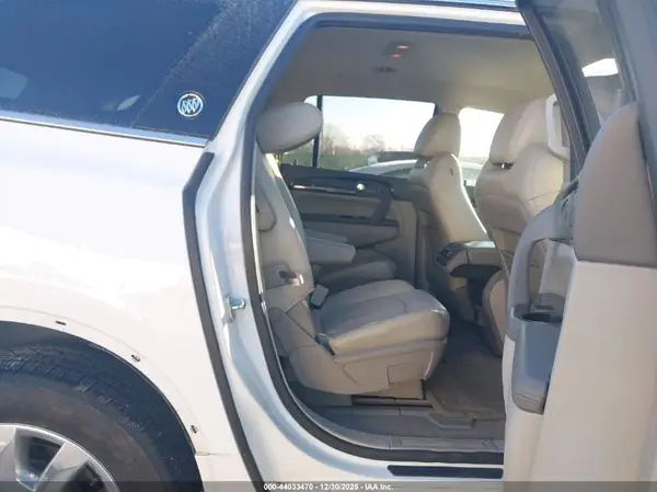 5GAKVBKD2H1346970 2017 BUICK ENCLAVE - Image 8