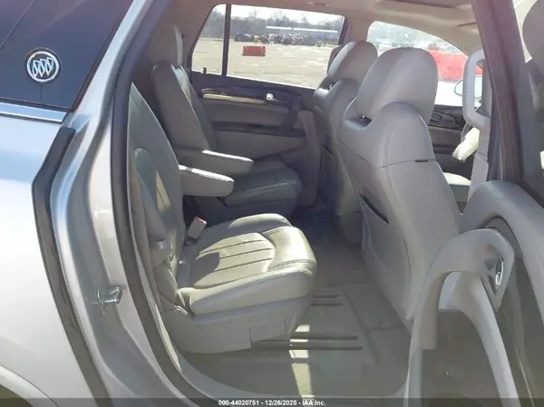 5GAKVBKD2HJ108200 2017 BUICK ENCLAVE - Image 8