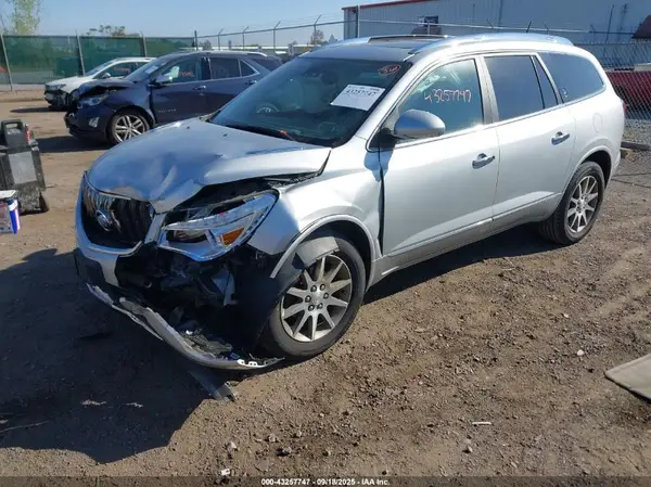 5GAKVBKD2HJ328498 2017 BUICK ENCLAVE - Image 2