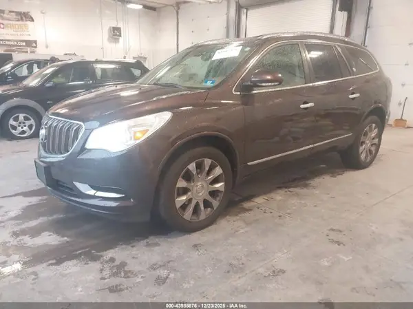 5GAKVBKD3GJ246102 2016 BUICK ENCLAVE - Image 2