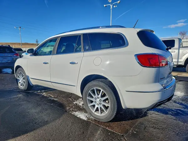 5GAKVBKD3HJ185352 2017 BUICK ENCLAVE - Image 2