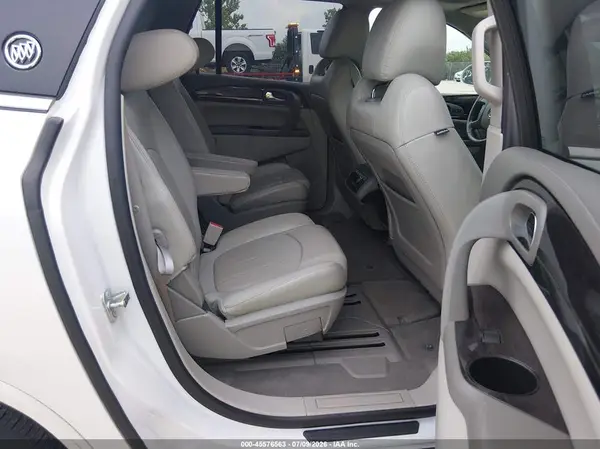 5GAKVBKD3HJ207916 2017 BUICK ENCLAVE - Image 8