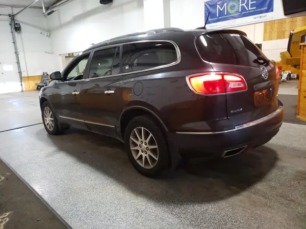 5GAKVBKD6HJ151647 2017 BUICK ENCLAVE - Image 2