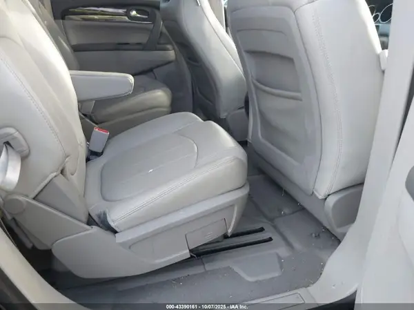 5GAKVBKD6HJ350424 2017 BUICK ENCLAVE - Image 8