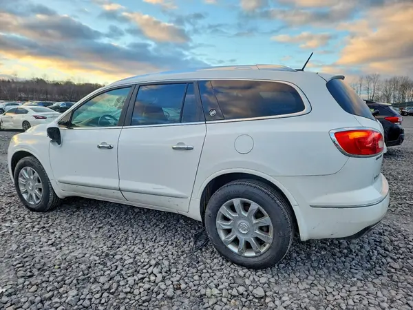 5GAKVBKD8HJ168319 2017 BUICK ENCLAVE - Image 2