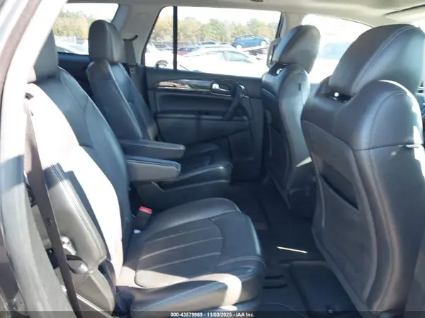 5GAKVBKDXHJ264811 2017 BUICK ENCLAVE - Image 8