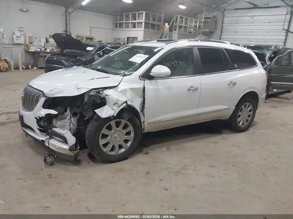 5GAKVBKDXHJ308015 2017 BUICK ENCLAVE - Image 2