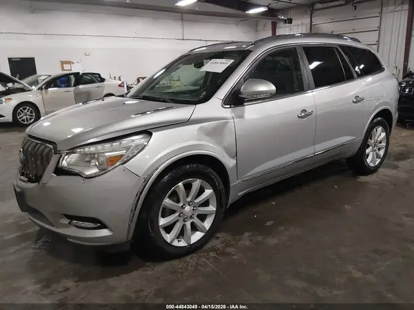 5GAKVCKD0HJ174637 2017 BUICK ENCLAVE - Image 2