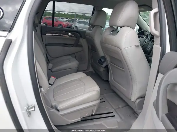5GAKVCKD3HJ352315 2017 BUICK ENCLAVE - Image 8