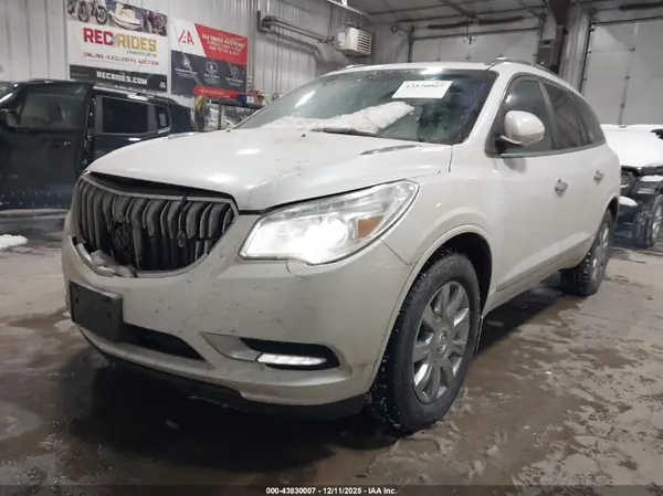 5GAKVCKD5GJ267491 2016 BUICK ENCLAVE - Image 2