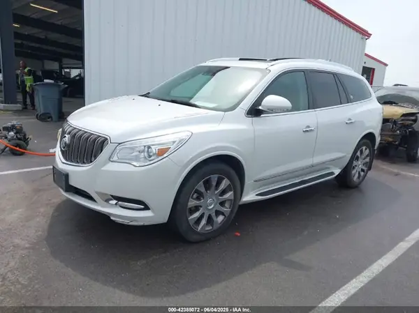 5GAKVCKD7HJ180256 2017 BUICK ENCLAVE - Image 2