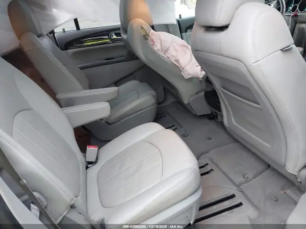 5GAKVCKD8GJ226756 2016 BUICK ENCLAVE - Image 8