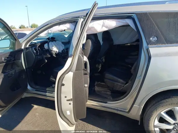 5GAKVCKD9HJ210390 2017 BUICK ENCLAVE - Image 8