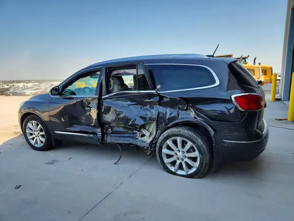 5GAKVCKD9HJ304706 2017 BUICK ENCLAVE - Image 2