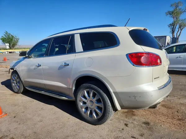 5GAKVDED1CJ265054 2020 BUICK ENCLAVE - Image 2