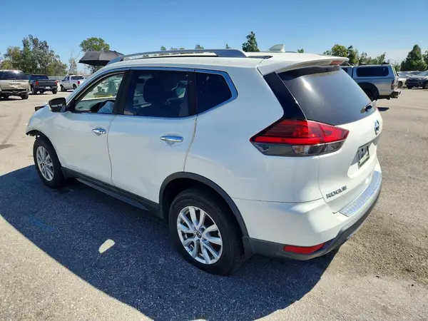 5N1AT2MM0HC781211 2017 NISSAN ROGUE - Image 2