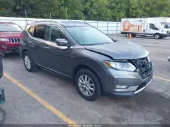 5N1AT2MM1HC741588 2017 NISSAN ROGUE