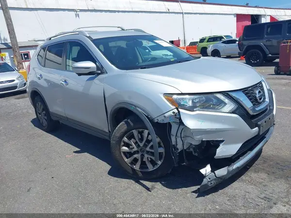 5N1AT2MM1HC757273 2017 NISSAN ROGUE - Image 1