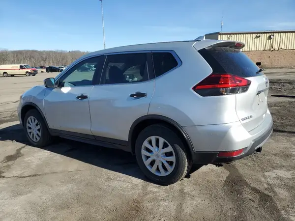 5N1AT2MM1HC774719 2017 NISSAN ROGUE - Image 2