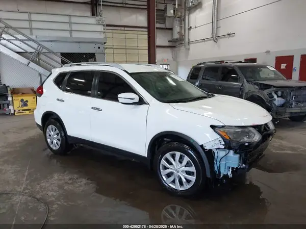 5N1AT2MM1HC779189 2017 NISSAN ROGUE - Image 1