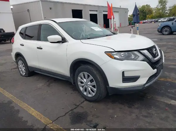 5N1AT2MM2HC733208 2017 NISSAN ROGUE - Image 1