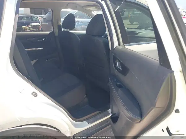 5N1AT2MM2HC754639 2017 NISSAN ROGUE - Image 8