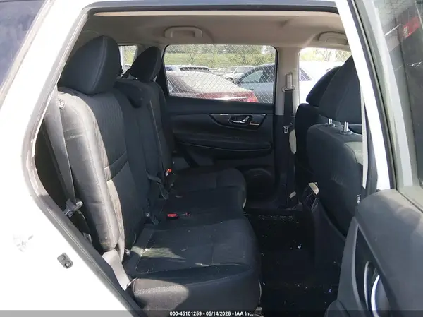 5N1AT2MM2HC833793 2017 NISSAN ROGUE - Image 8
